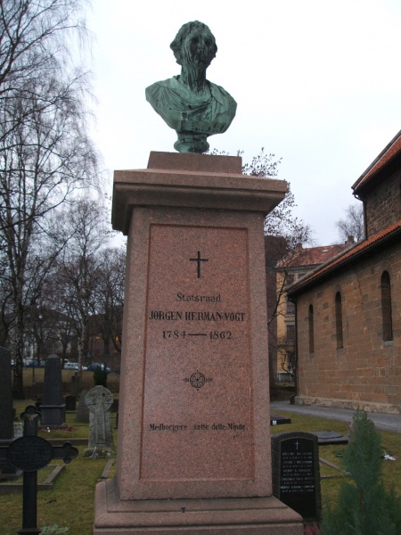 Fil:Jørgen Herman Vogt gravminne.jpg